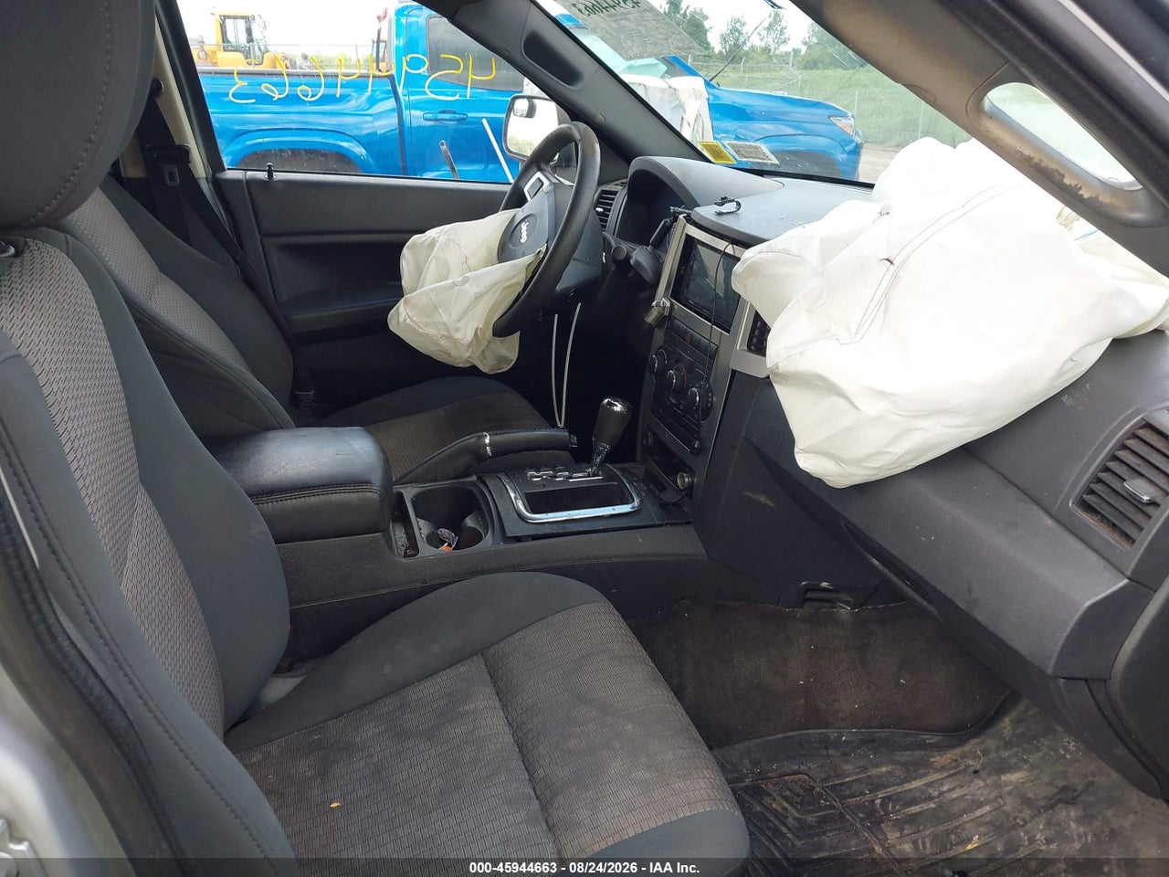 2010 JEEP GRAND CHEROKEE LAREDO · 5/11