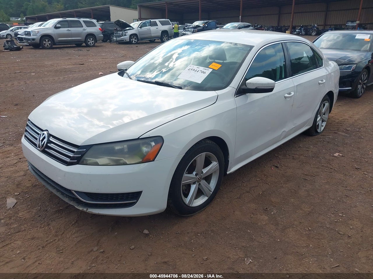 2013 VOLKSWAGEN PASSAT 2.5L SE · 2/11