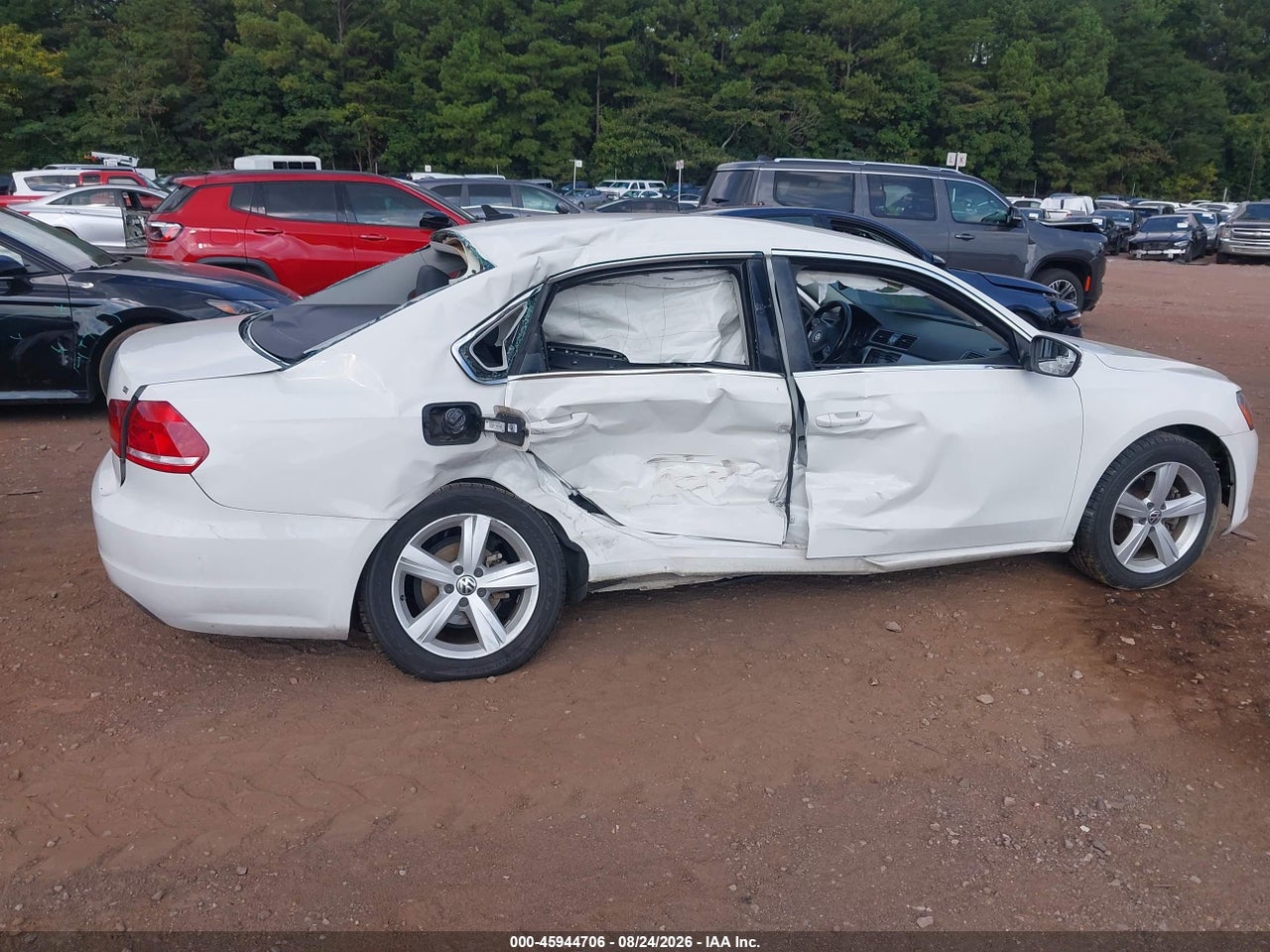 2013 VOLKSWAGEN PASSAT 2.5L SE · 6/11