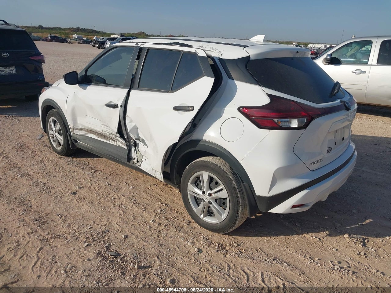 2024 NISSAN KICKS S XTRONIC CVT · 3/11