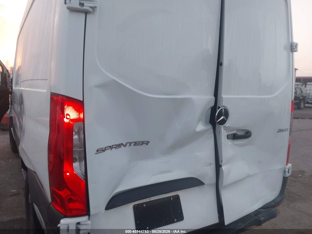 2025 MERCEDES-BENZ SPRINTER 2500 STANDARD ROOF 4-CYL DIESEL · 6/11