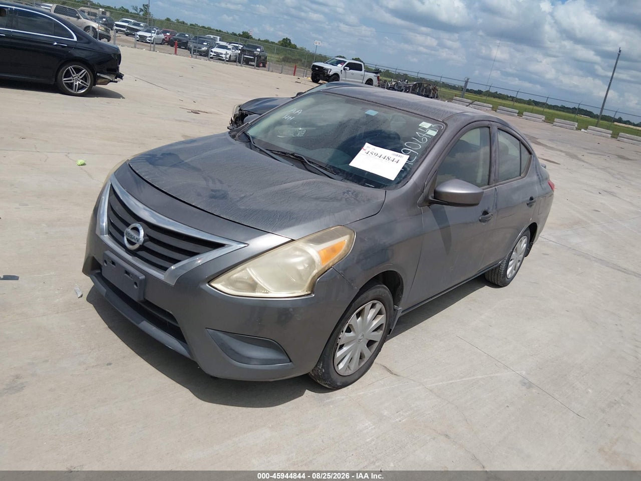 2017 NISSAN VERSA 1.6 S+ · 2/10