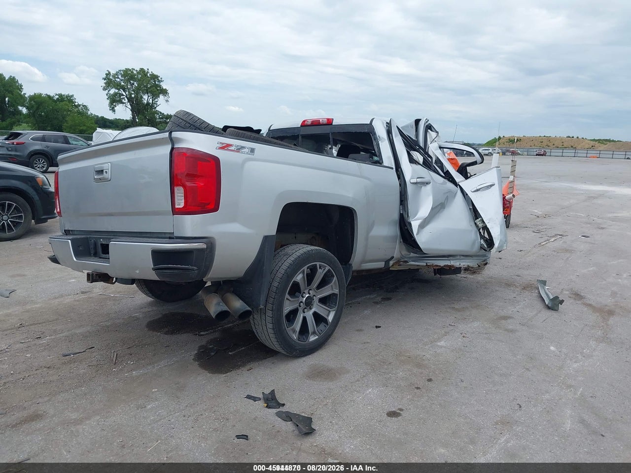 2017 CHEVROLET SILVERADO 1500 LTZ · 4/11