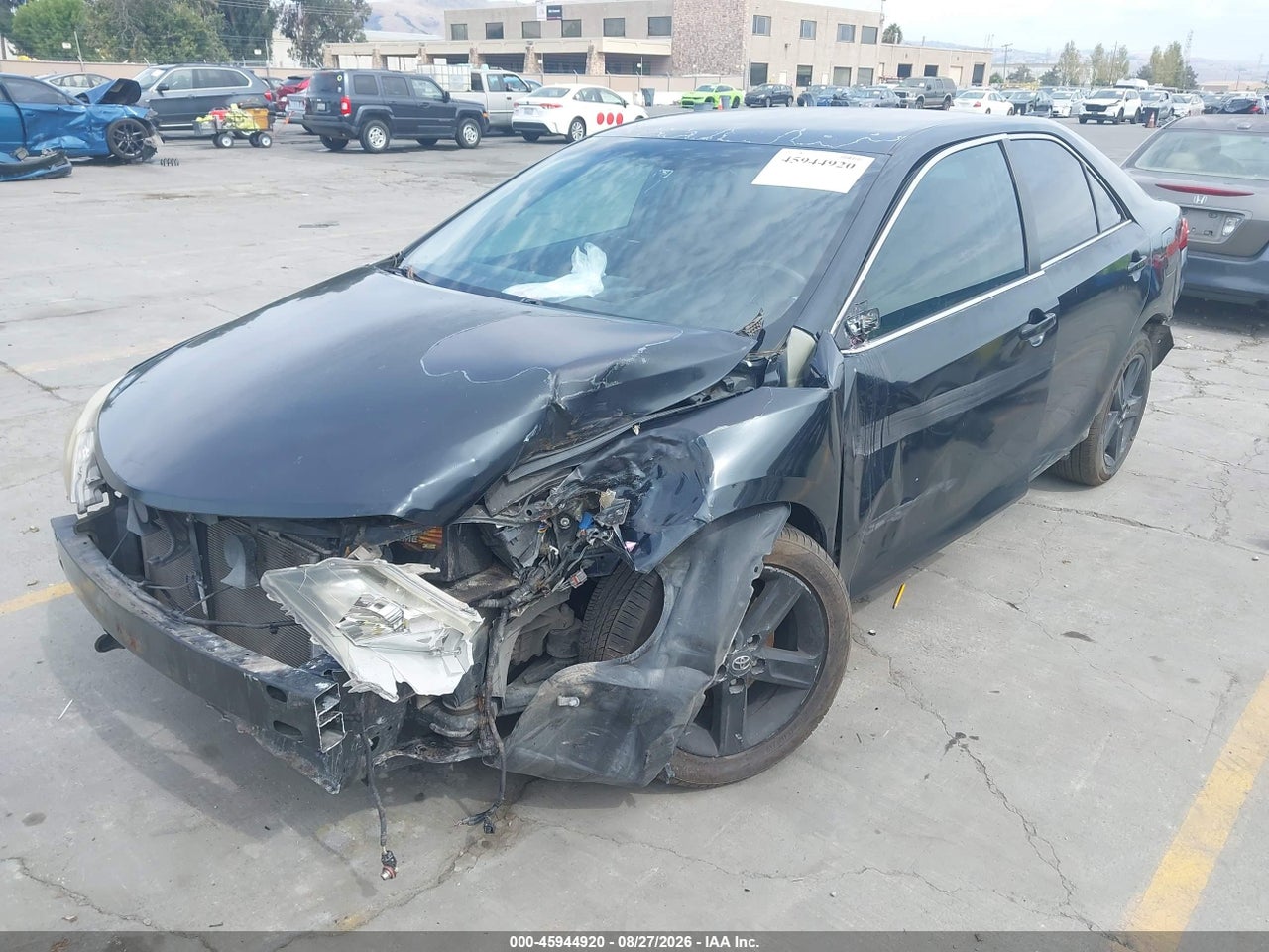 2012 TOYOTA CAMRY SE · 2/11