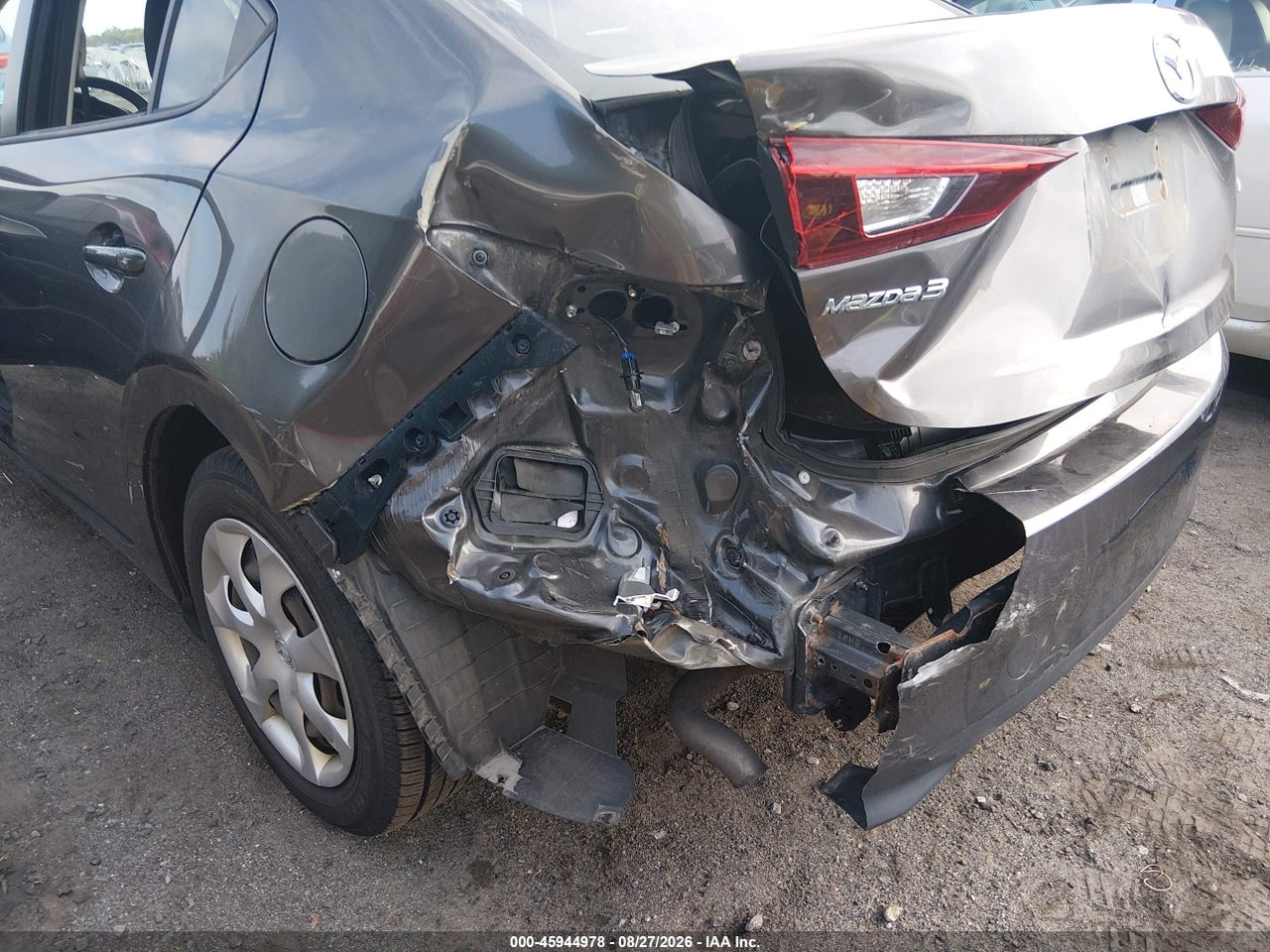2018 MAZDA MAZDA3 SPORT · 6/11