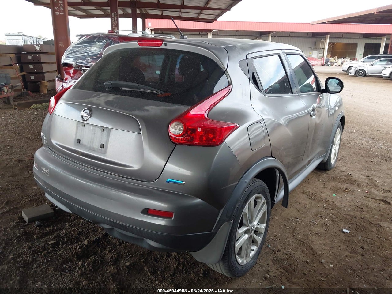2013 NISSAN JUKE S · 4/10