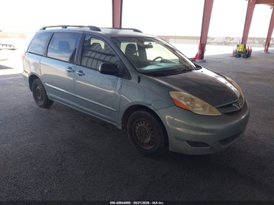 2009 TOYOTA SIENNA LE