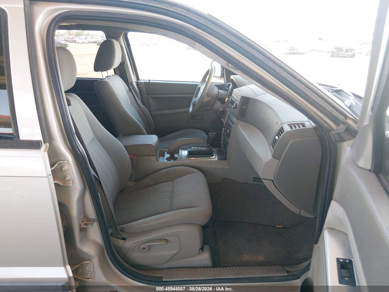 2007 JEEP GRAND CHEROKEE LAREDO · 5/10