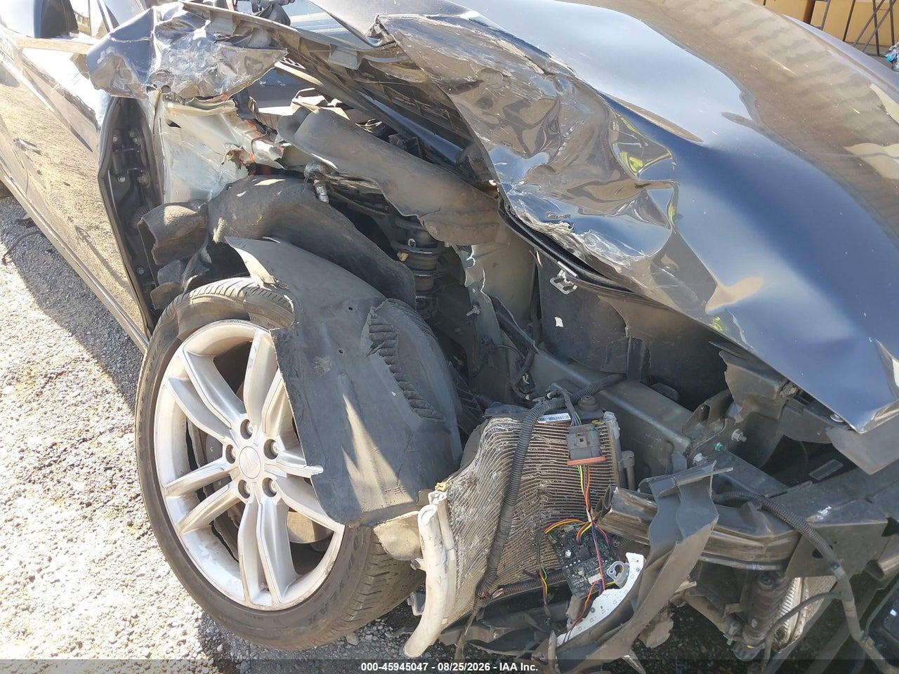 2015 TESLA MODEL S 70D/85D/P85D · 6/10