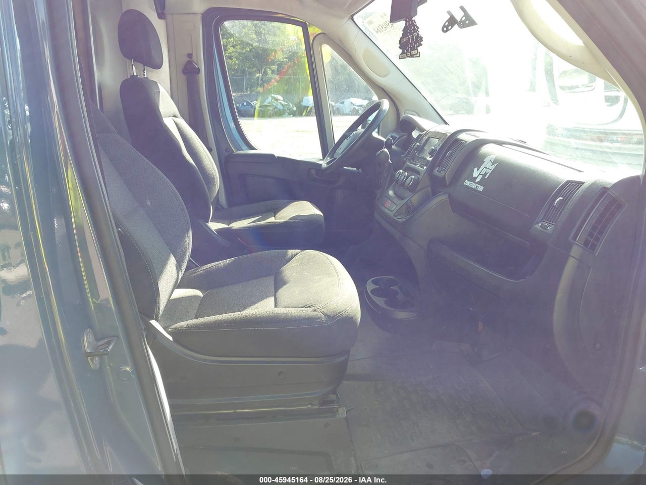 2019 RAM PROMASTER 3500 CARGO VAN HIGH ROOF 159 WB EXT · 5/11