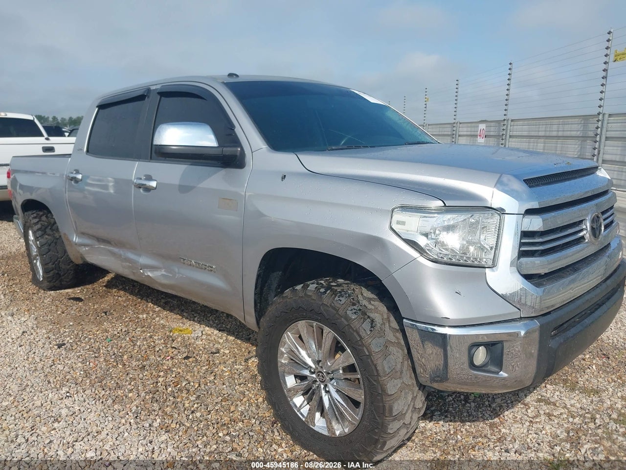 5TFEW5F19GX****** · 2016 TOYOTA TUNDRA SR5 5.7L V8