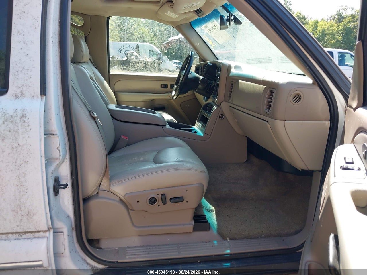 2003 CHEVROLET SUBURBAN 1500 LT · 5/11