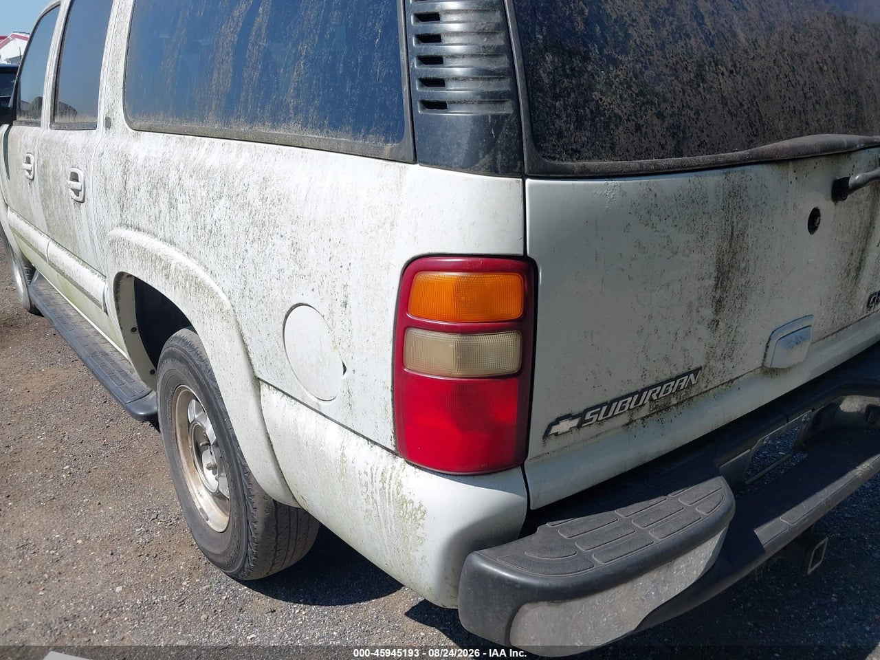2003 CHEVROLET SUBURBAN 1500 LT · 6/11