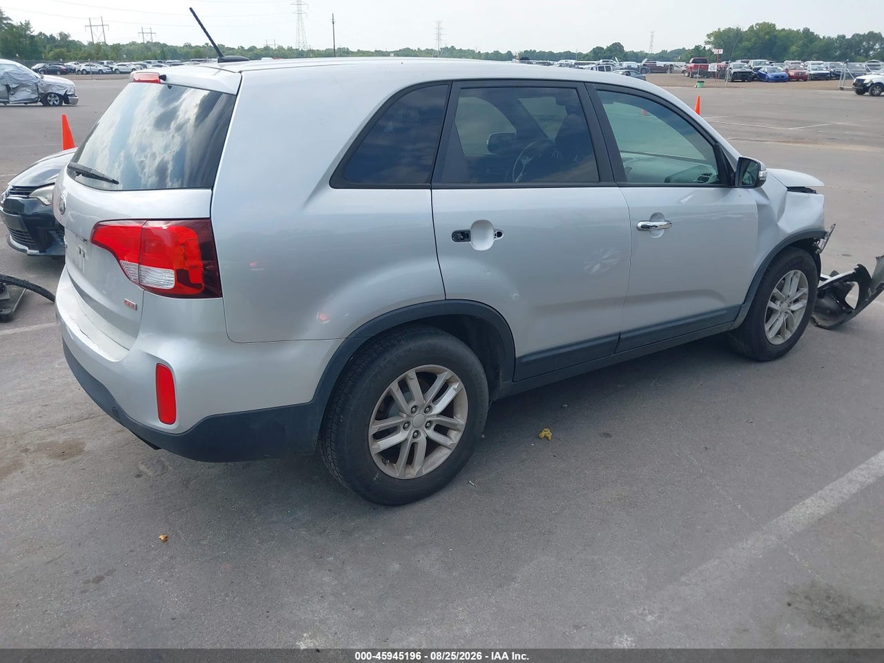 2014 KIA SORENTO LX · 4/11