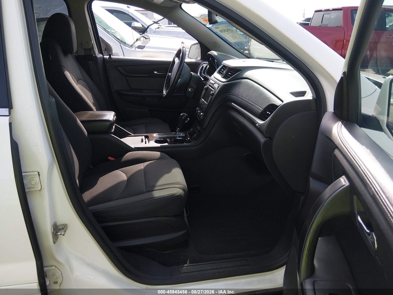 2015 CHEVROLET TRAVERSE LT · 5/11