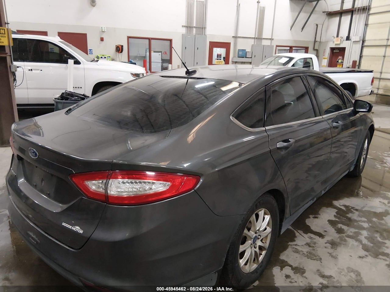 2016 FORD FUSION S · 4/11