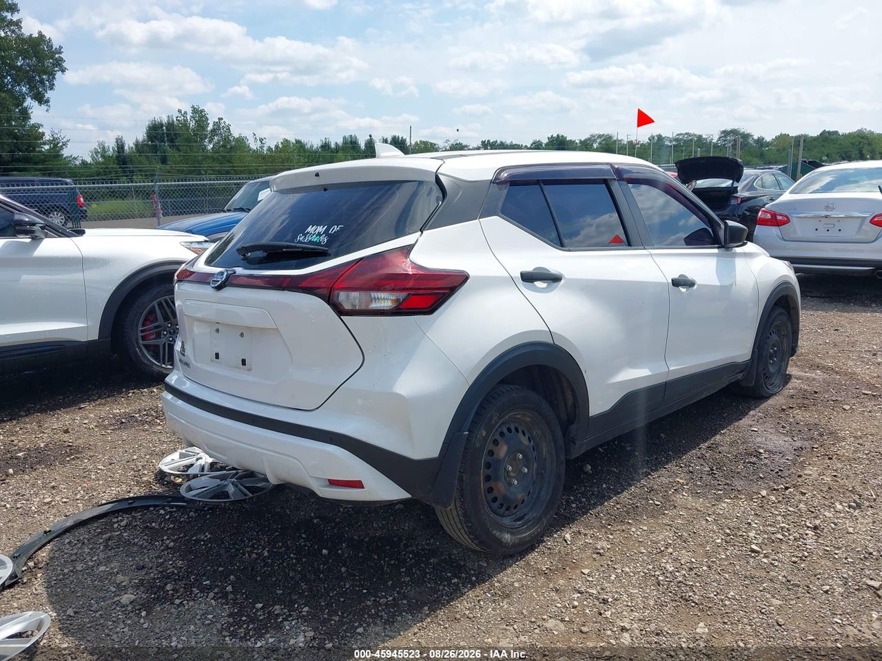 2021 NISSAN KICKS S XTRONIC CVT · 4/11