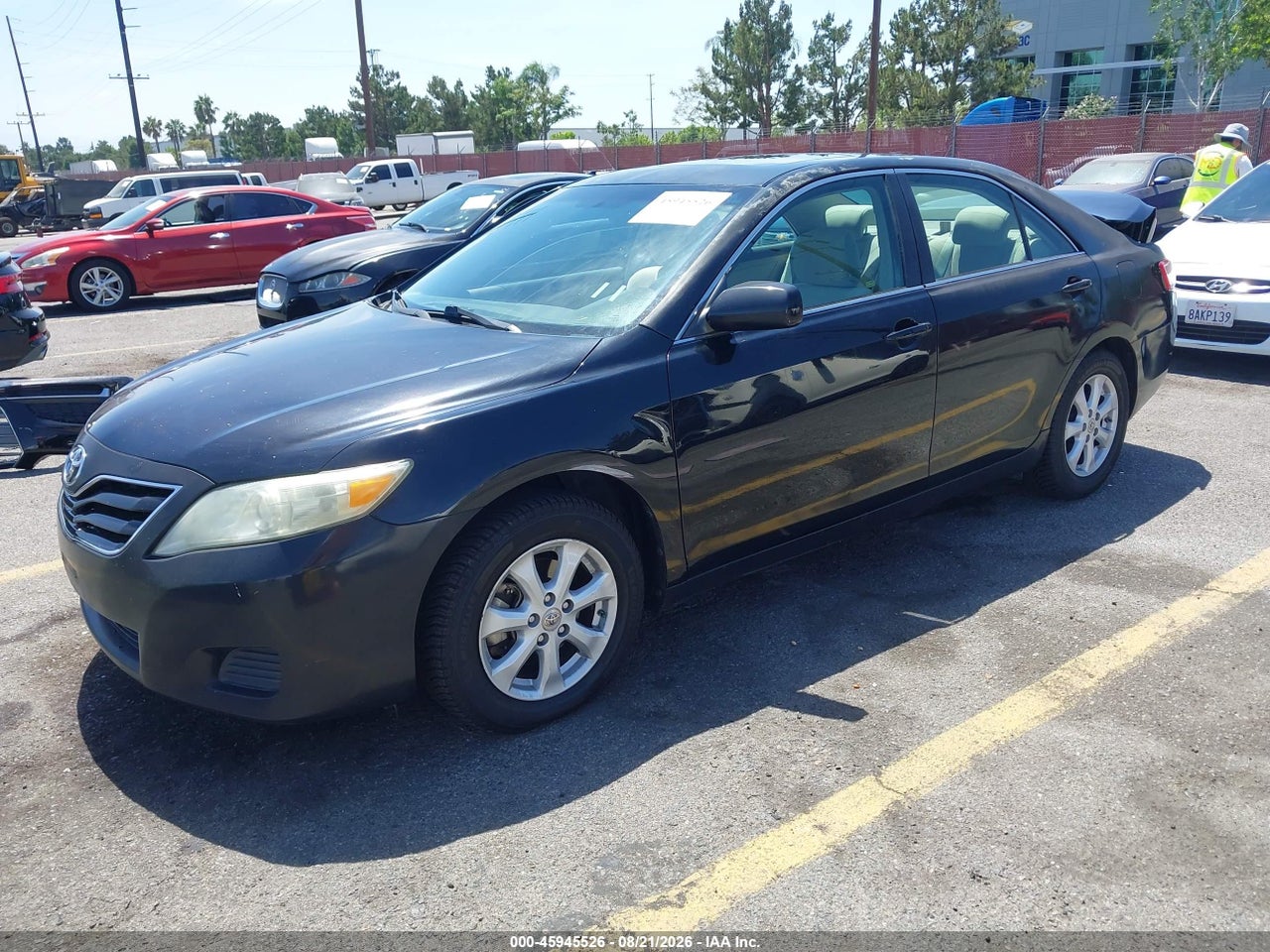 2011 TOYOTA CAMRY LE V6 · 2/11