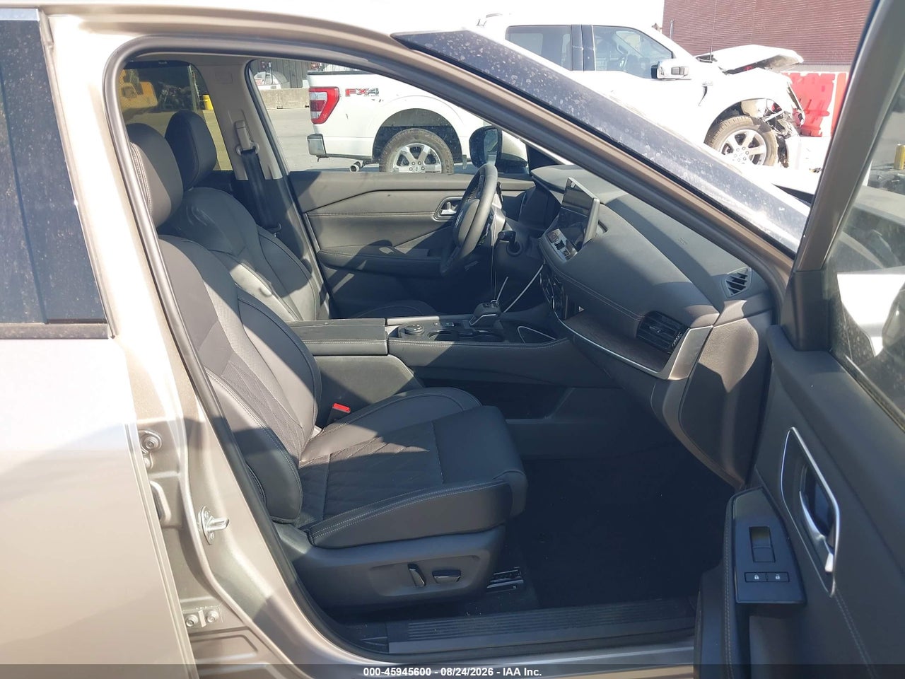 2026 NISSAN ROGUE PLATINUM · 5/11