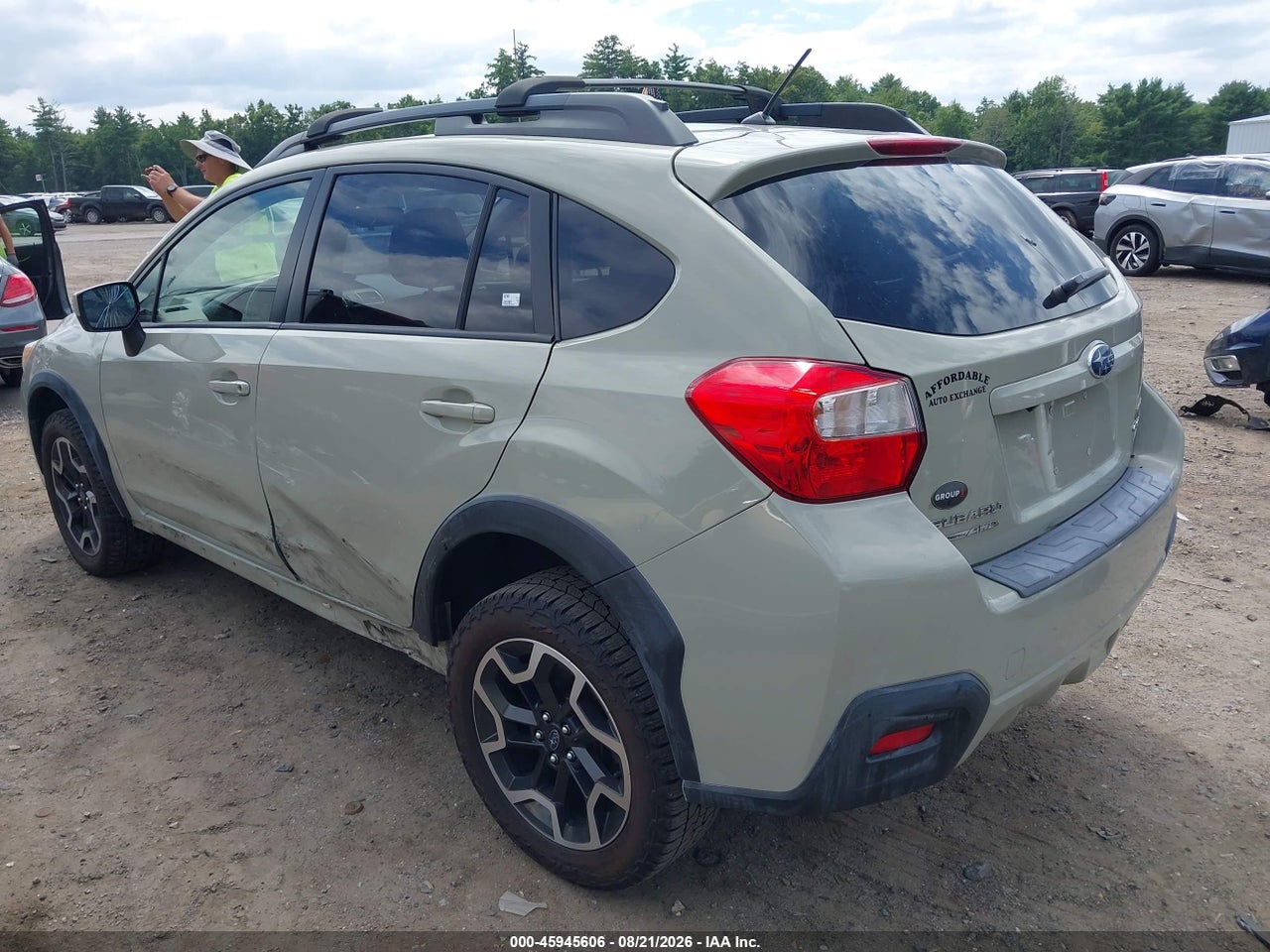 2016 SUBARU CROSSTREK 2.0I PREMIUM · 3/11