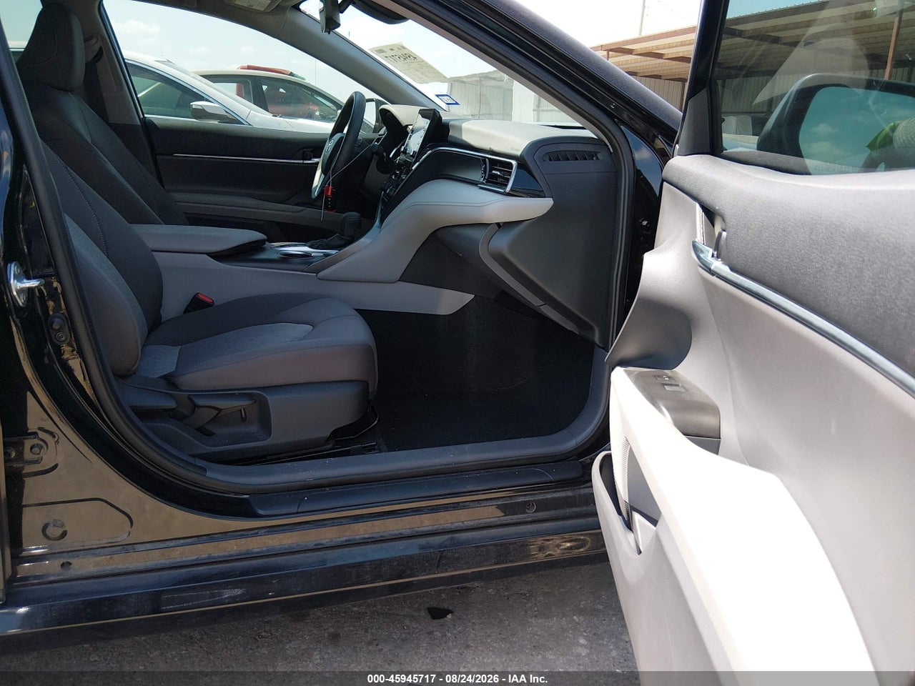 2022 TOYOTA CAMRY LE HYBRID · 5/11