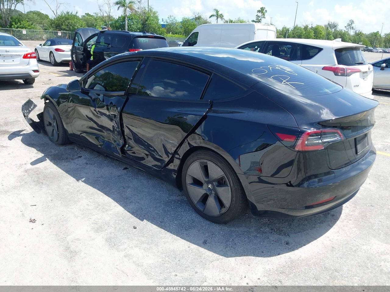 2021 TESLA MODEL 3 STANDARD RANGE PLUS REAR-WHEEL DRIVE · 3/9
