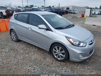 KMHCU5AE9CU****** · 2012 HYUNDAI ACCENT SE