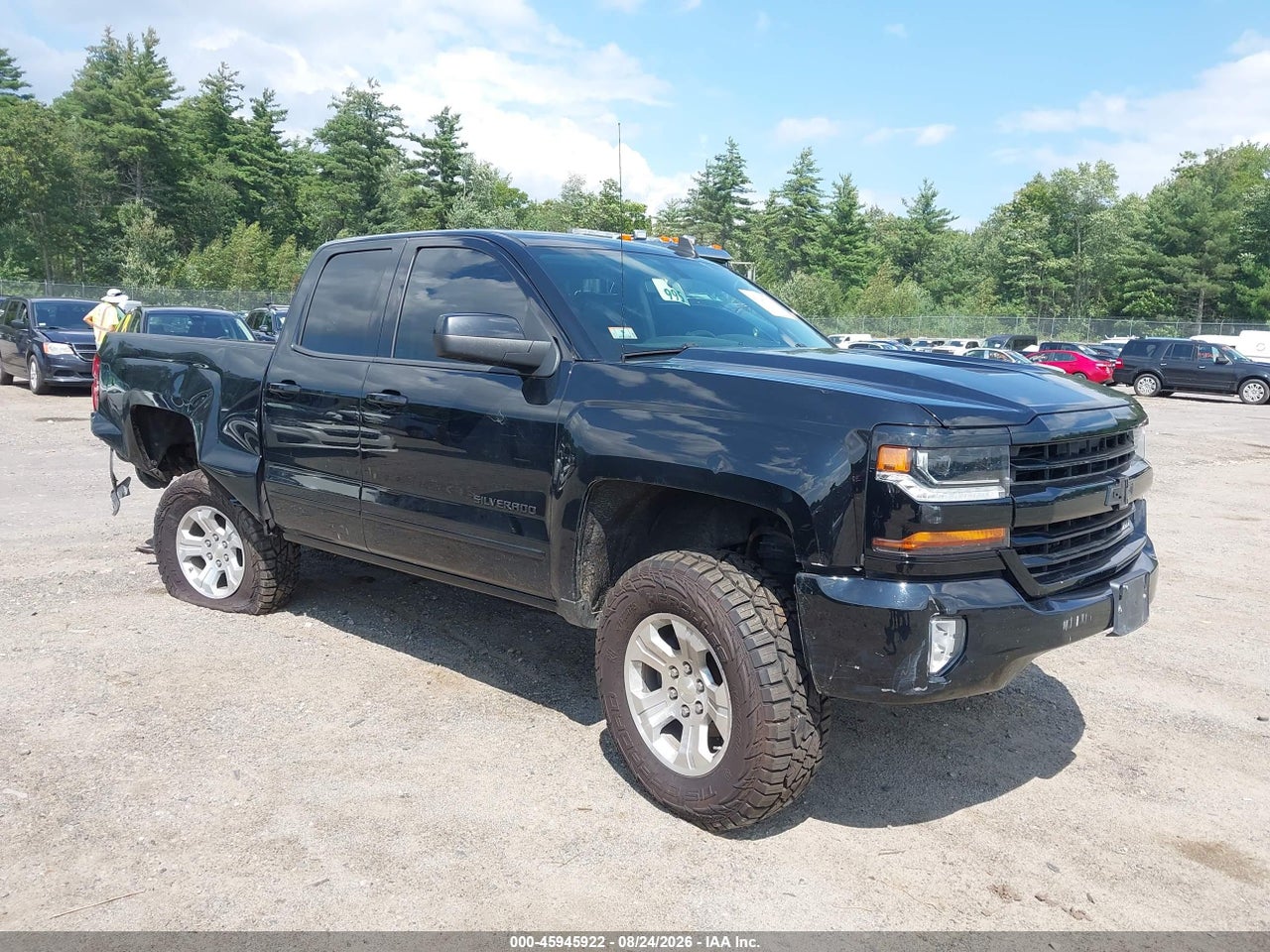 1GCVKREC8JZ****** · 2018 CHEVROLET SILVERADO 1500 2LT