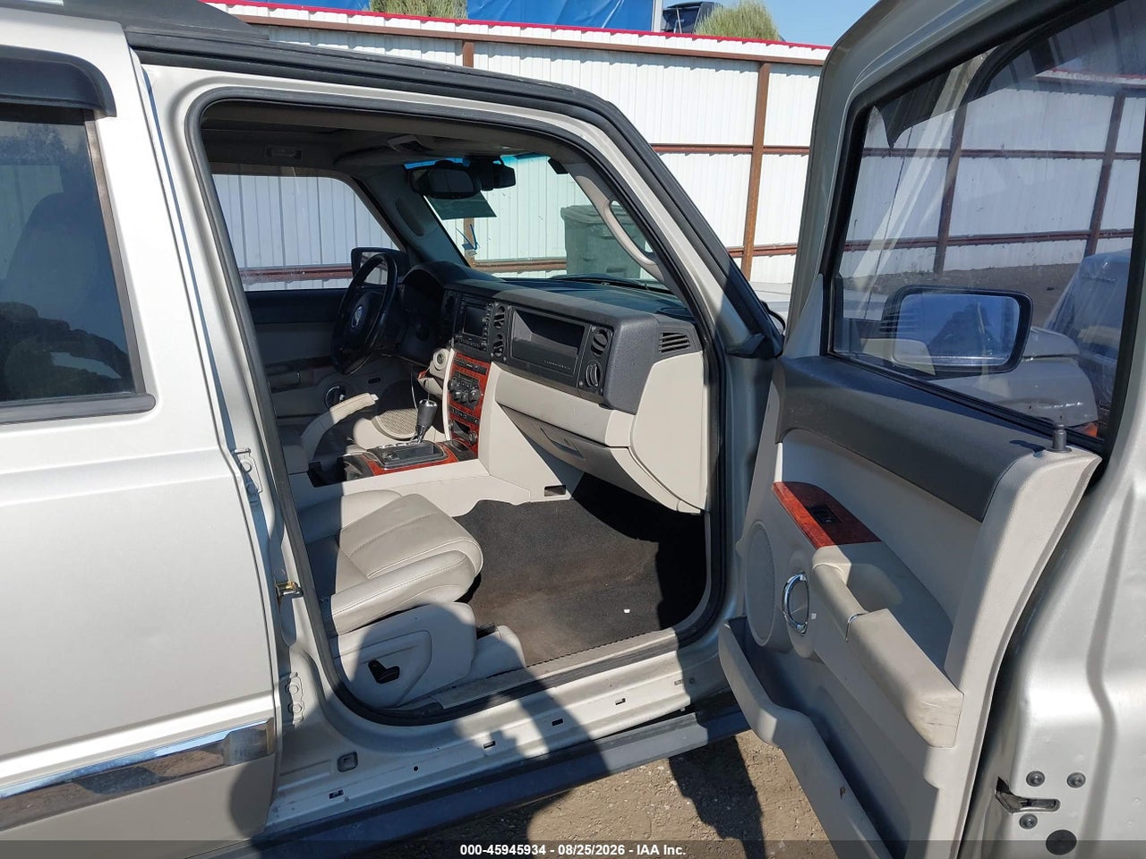 2006 JEEP COMMANDER LIMITED · 5/11