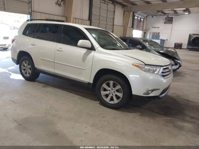 2013 TOYOTA HIGHLANDER SE V6