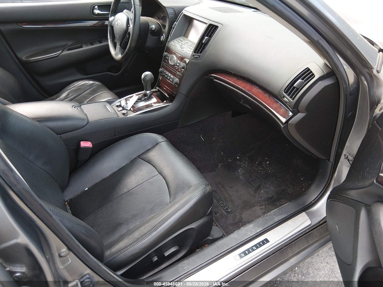 2012 INFINITI G37X   · 5/11