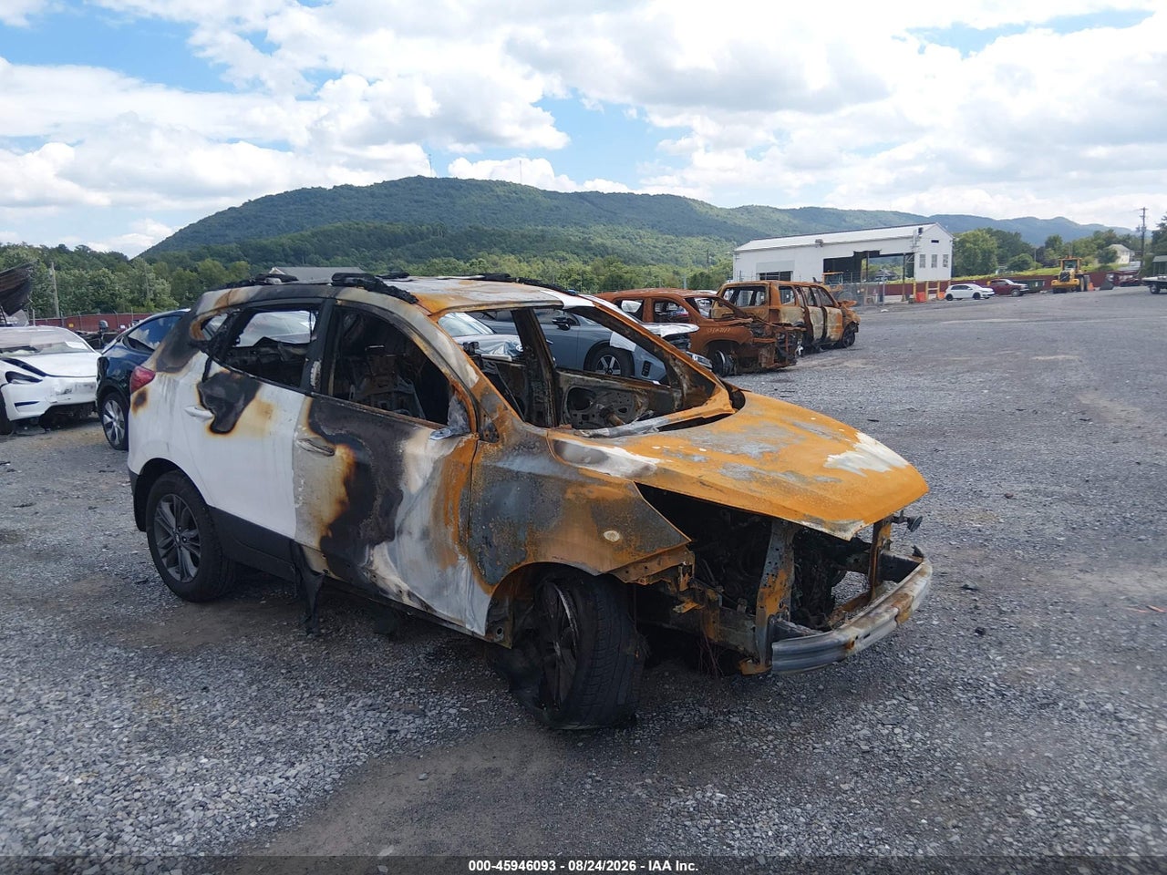 KM8JUCAG1FU****** · 2015 HYUNDAI TUCSON SE