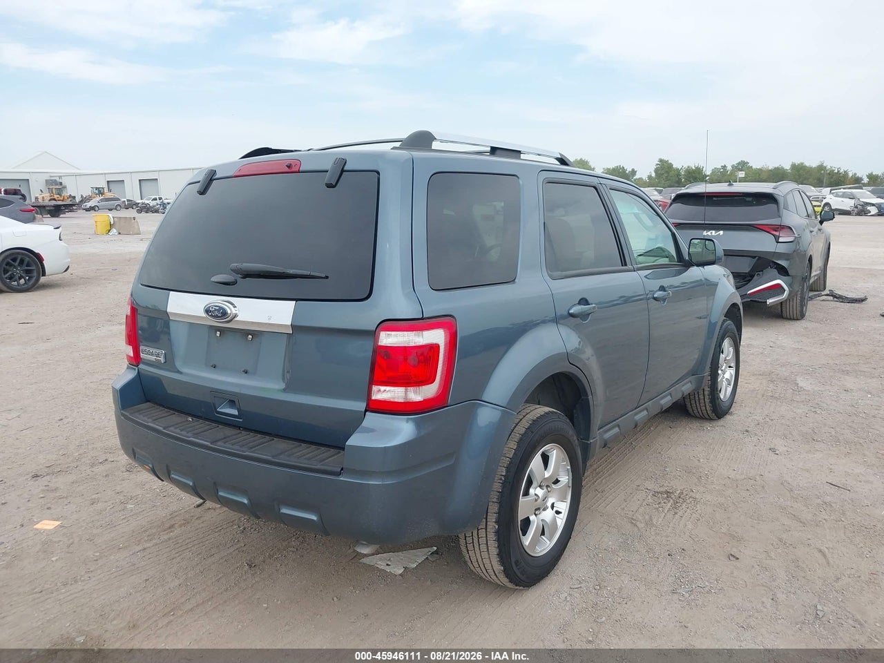 2011 FORD ESCAPE LIMITED · 4/11