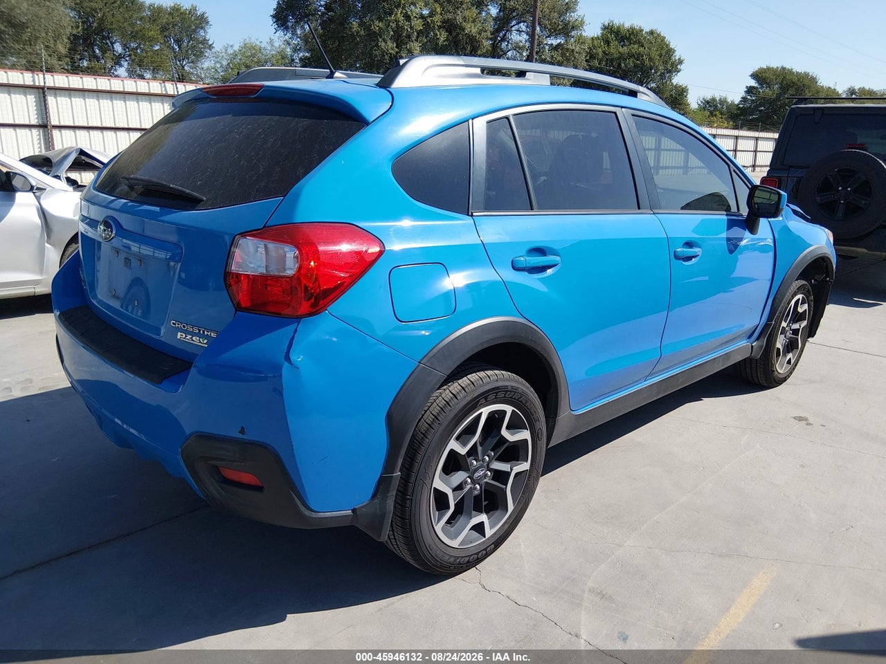 2017 SUBARU CROSSTREK 2.0I PREMIUM · 4/11