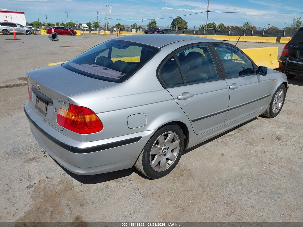 2003 BMW 325I · 4/11