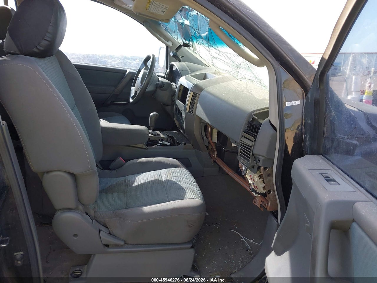 2005 NISSAN TITAN SE · 5/11
