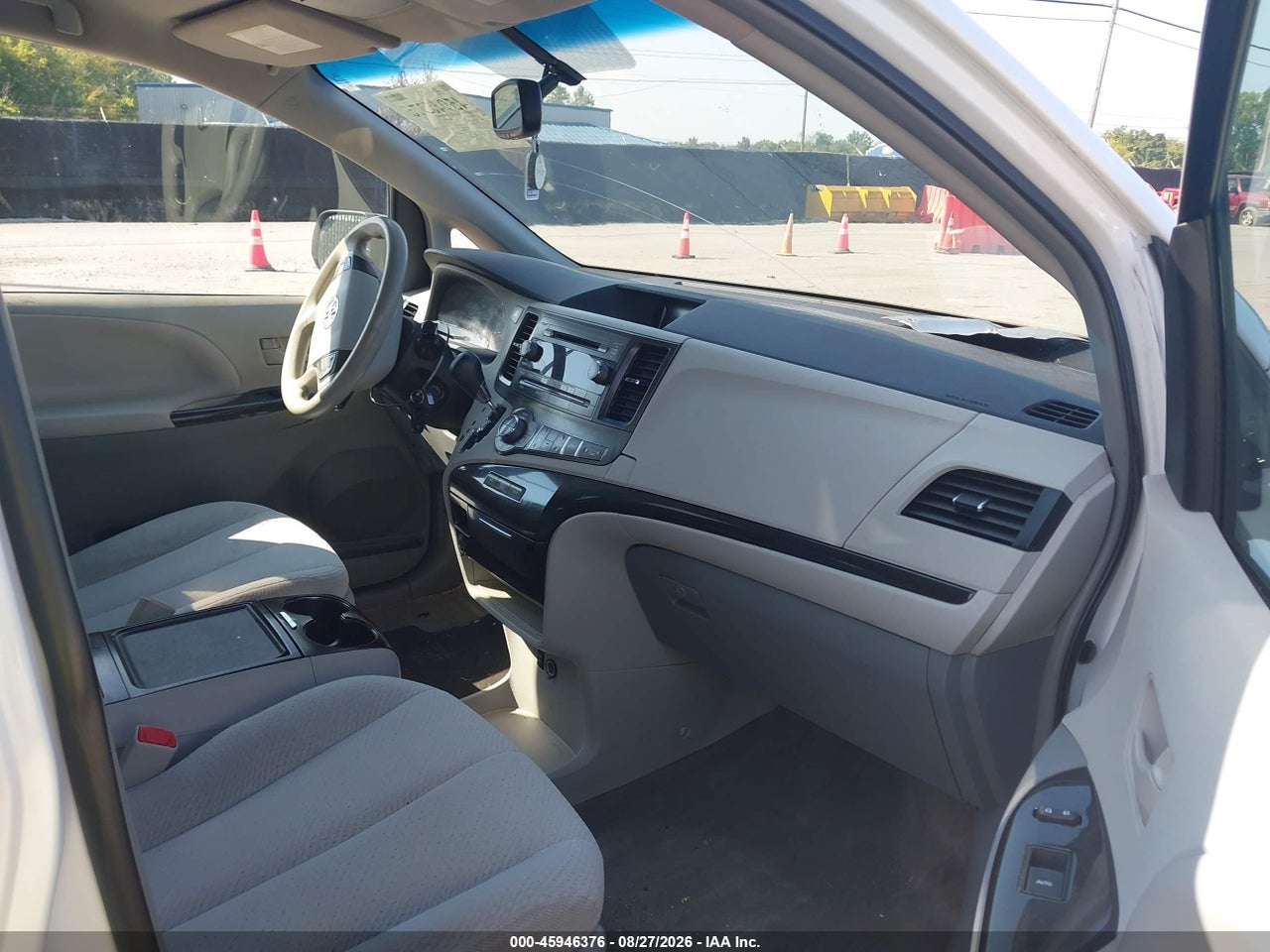 2013 TOYOTA SIENNA LE V6 8 PASSENGER · 5/11