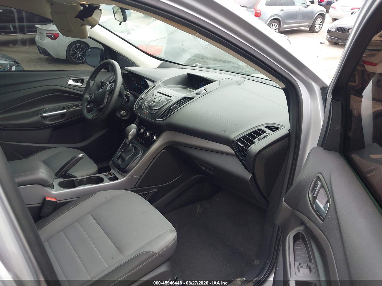 2016 FORD ESCAPE SE · 5/11