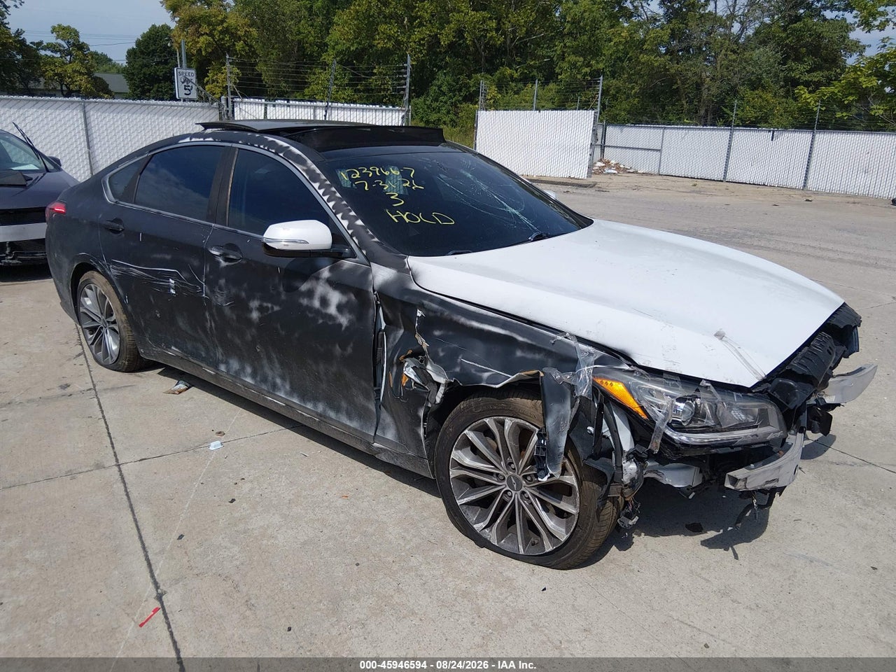 KMHGN4JE8FU****** · 2015 HYUNDAI GENESIS 3.8