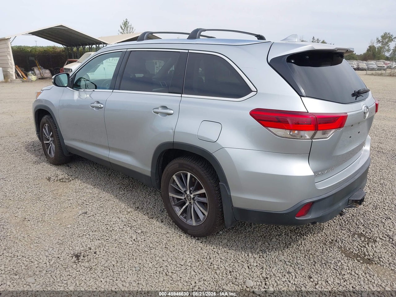 2019 TOYOTA HIGHLANDER XLE · 3/11
