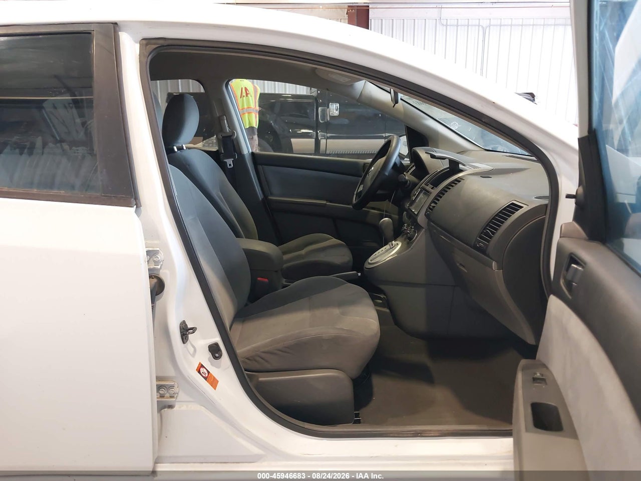 2009 NISSAN SENTRA 2.0 · 5/11