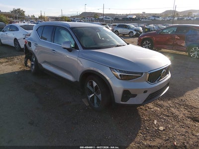 2024 VOLVO XC40 B5 PLUS BRIGHT THEME