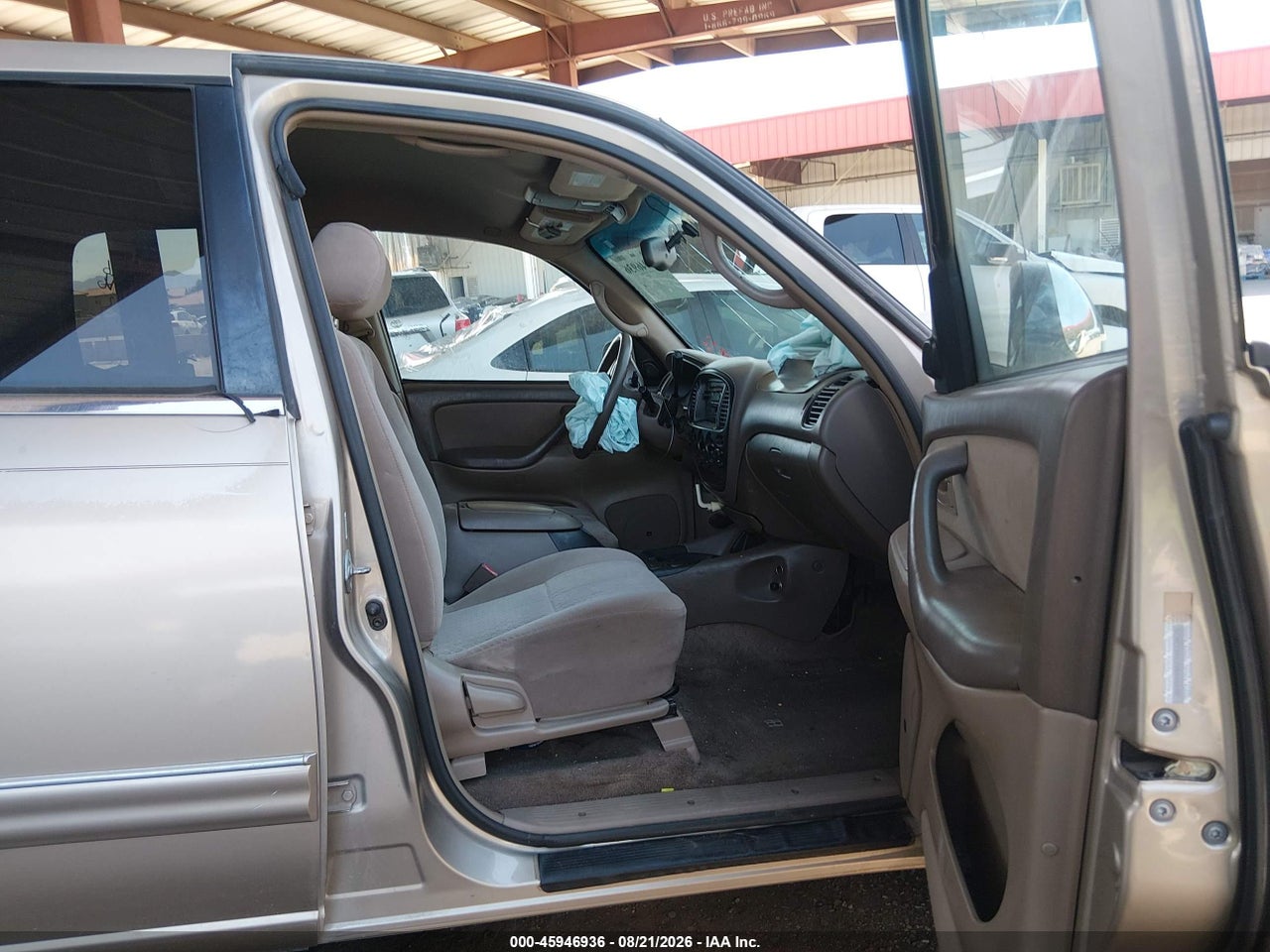 2004 TOYOTA TUNDRA SR5 V8 · 5/11