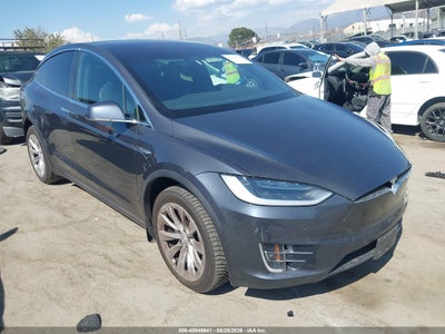 5YJXCAE25JF****** · 2018 TESLA MODEL X 100D/75D/P100D