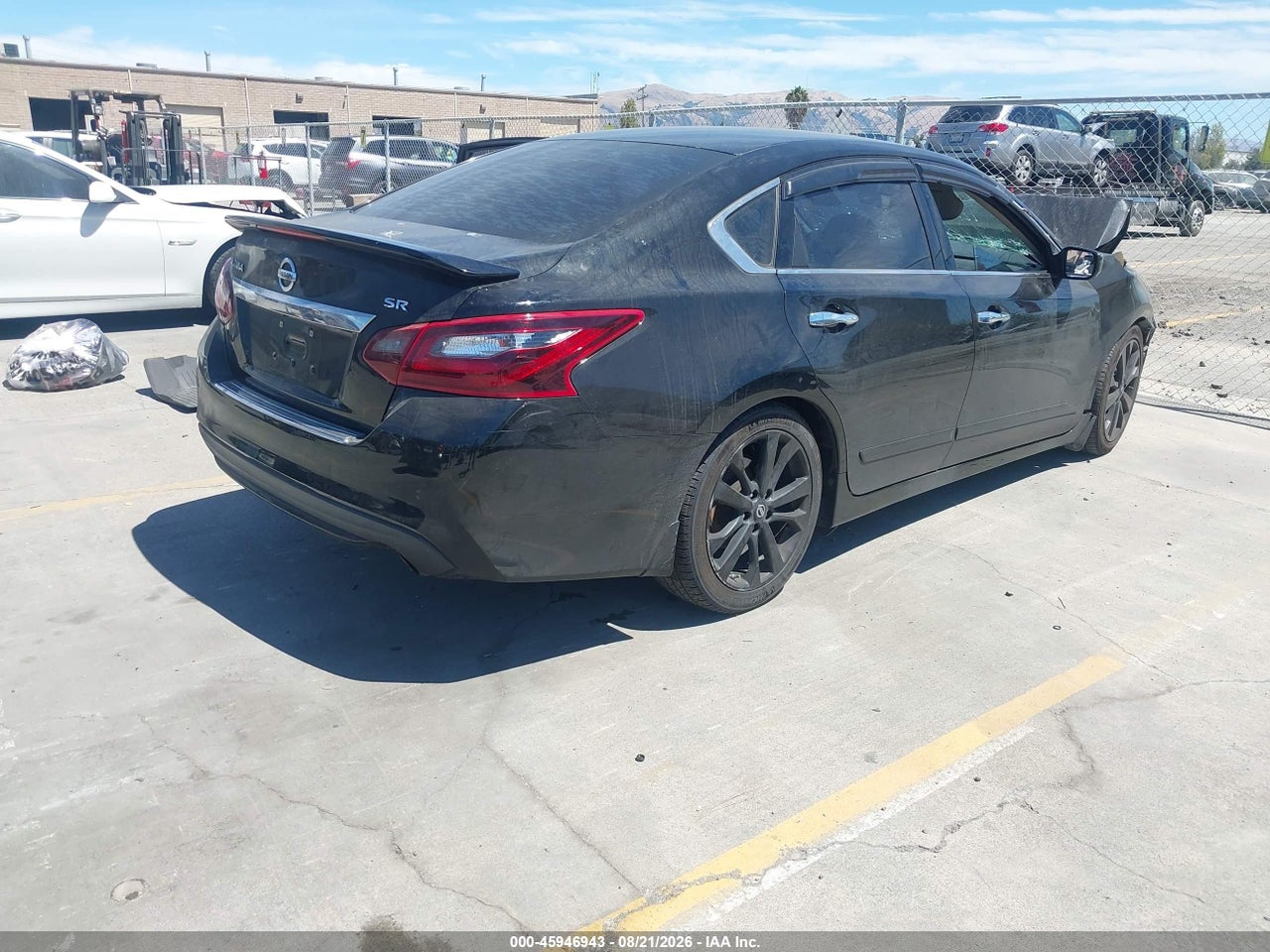 2017 NISSAN ALTIMA 2.5 SR · 4/10