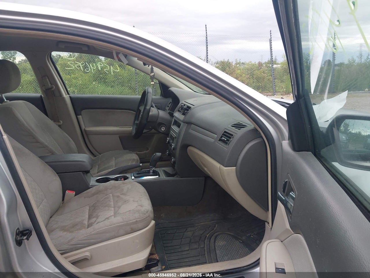 2011 FORD FUSION S · 5/11