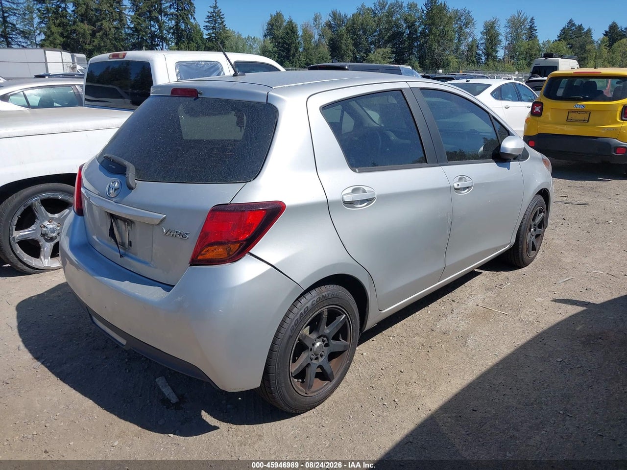 2015 TOYOTA YARIS L · 4/11