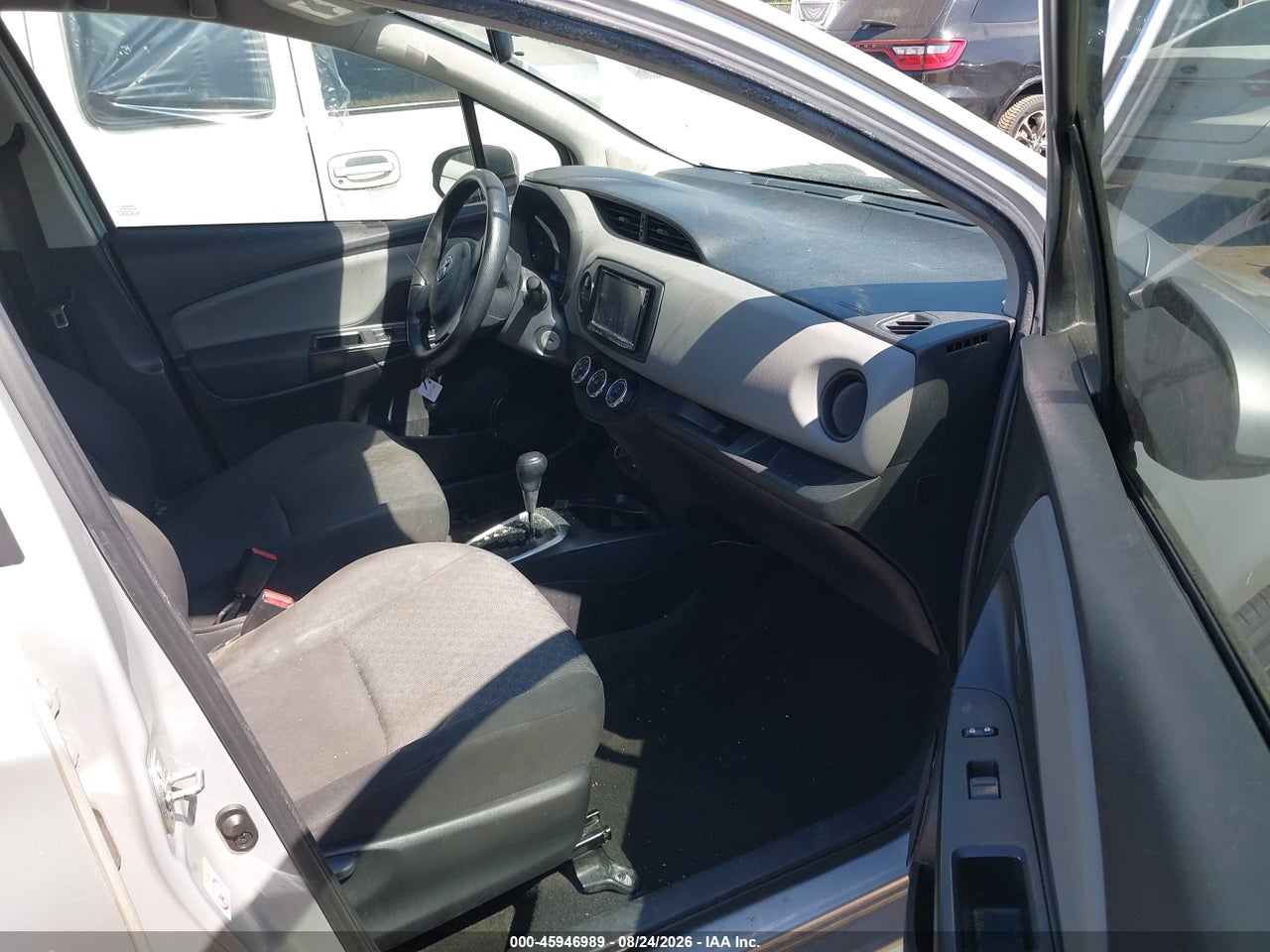 2015 TOYOTA YARIS L · 5/11