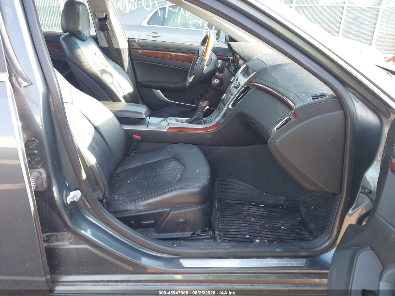 2011 CADILLAC CTS LUXURY · 5/11