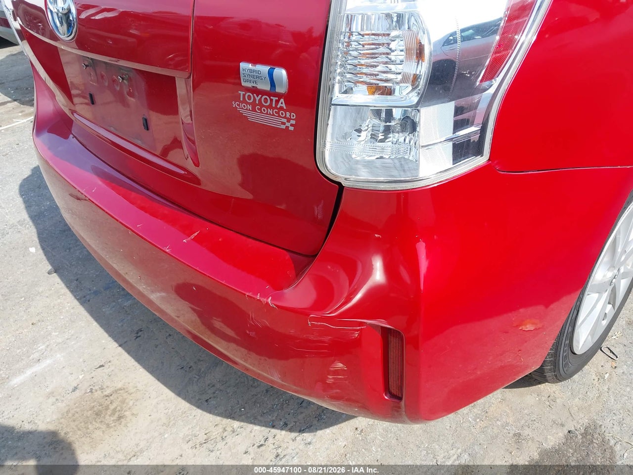 2013 TOYOTA PRIUS V THREE · 6/11